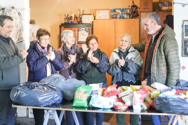Leia El Auditorium entrega alimentos recolectados en funciones de cine argentino 
