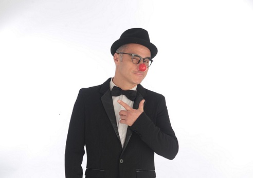 Paquito Wanchankein presenta su show «Requetesuperhumorístico»