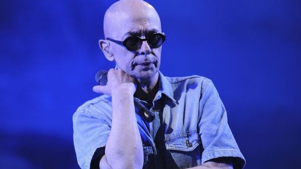El Indio Solari anunció su particular regreso a los escenarios