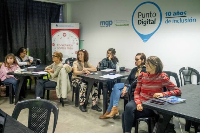 Cursos, talleres y actividades culturales para todas las edades en el Punto Digital Colinas