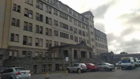 Para no cremar el cuerpo de su hermano muerto por Covid necesita $40 mil para el amparo