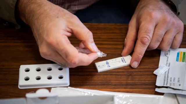 Venden en Países Bajos un kit para «auto-contagiarse» el coronavirus