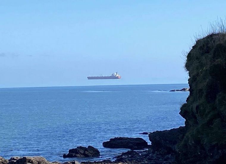 Viral: La foto del barco fantasma cerca de la Costa