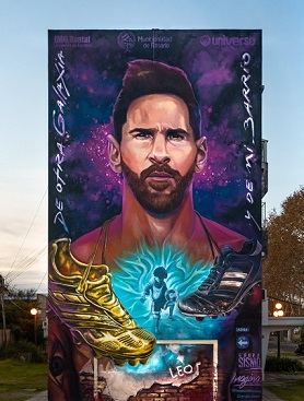 Messi compartió en sus redes una foto de sus hijos debajo del mural que pintaron dos Marplatenses