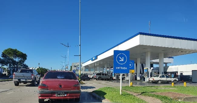 Otro fuerte ajuste en la nafta: subió 27% en el arranque del 2024 y acumula casi 90% en un mes