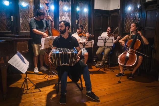 Durante marzo, la renovada Casa Mores ofrece distintas actividades culturales