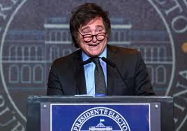 Milei celebró la desinflación de febrero y destacó el trabajo de Caputo: Formidable