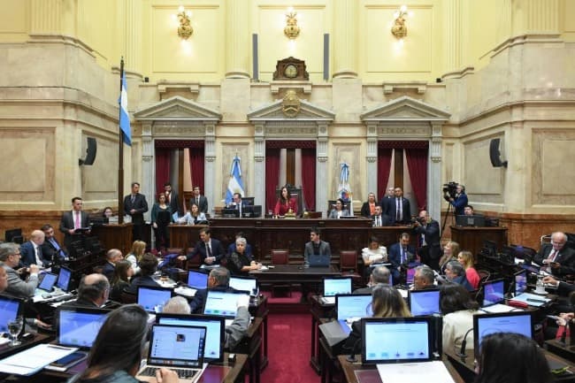 Tensión en el Senado: la oposición se une contra Javier Milei