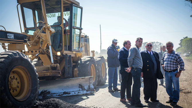 El Intendente recorrió la importante obra de asfalto sobre avenida Tetamanti