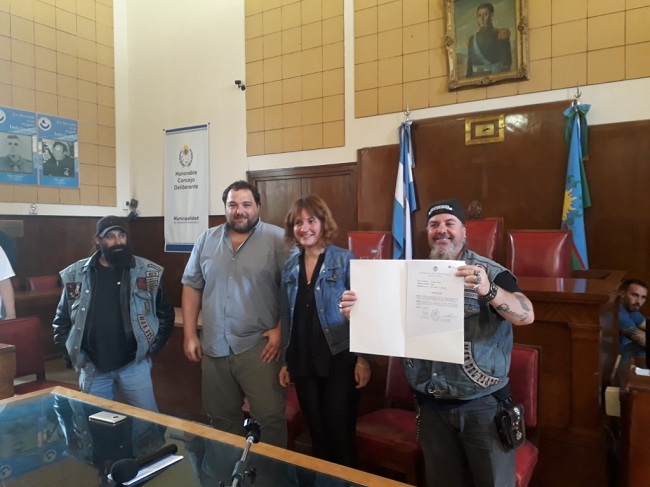 Reconocimiento a la agrupación de motos Demonios Riders MC