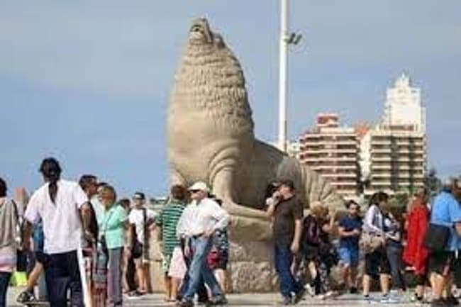 Fin de semana largo:  «Es muy necesario que se siga fomentando el turismo»