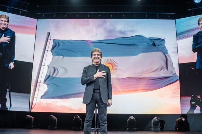 Dante Gebel arrasó en Mar del Plata con su espectáculo Presidante