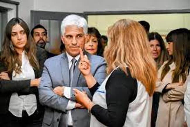 Docentes de San Luis rompieron en llanto frente el gobernador Poggi por su situación salarial