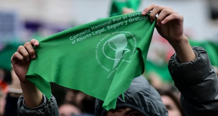 Desde este domingo, entra en vigencia el aborto legal en Argentina