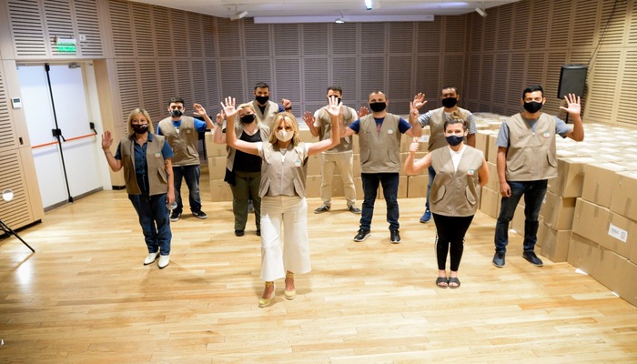 Fabiola Yañez en Navidad, acompaña a hogares convivenciales 