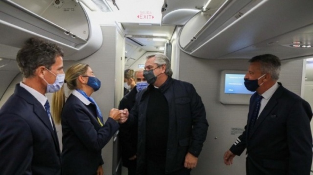 Alberto Fernández partió rumbo al G20 en Roma