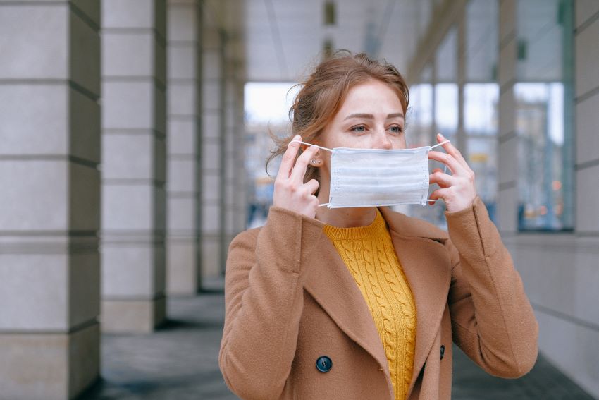 Subieron 80% los casos de Covid en el mundo pero la mortalidad bajó
