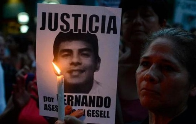 A dos años del crimen de Fernando Báez Sosa, sus padres encabezan un acto en Villa Gesell