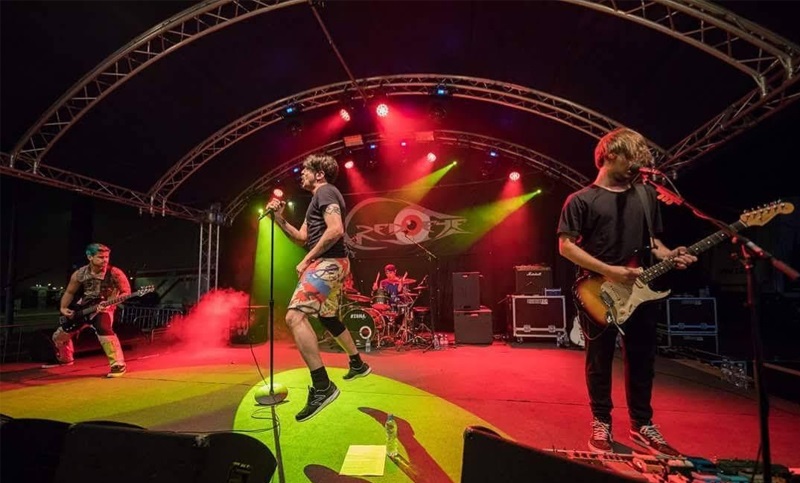  Desde Brasil llega RHCP World Tribute, por Organic, a El Patio