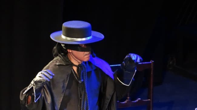 Leia ZORRO Y LOS PIRATAS DE MONTERREY vuelve a Mar del Plata para despedirse