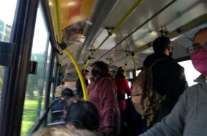 Indignante: así se viajaba esta tarde en el 541 en Mar del Plata