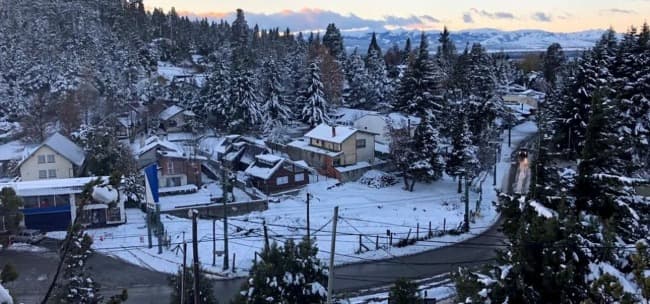 Bariloche y El Bolsón, teñidas de blanco en pleno verano