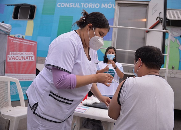 Los mayores de 60 podrán acceder a la segunda dosis de la vacuna sin turno previo