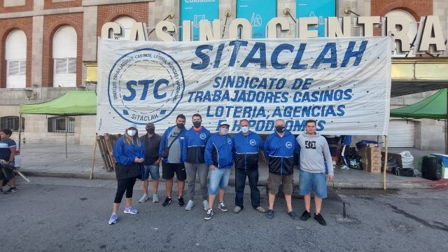 Reclamo de trabajadores del Casino genera caos de tránsito 