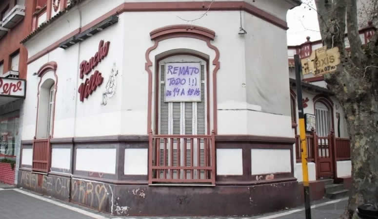 Cerró el tradicional restaurante de comida mexicana «Pancho Villa»