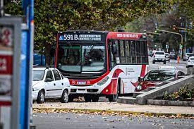 Paro de colectivos: reunión clave para levantar la medida