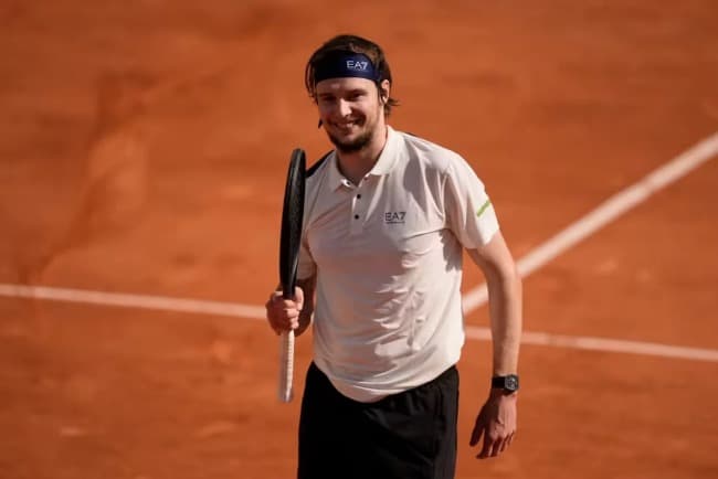 Leia Se viene una jornada electrizante en Roland Garros para definir a los últimos semifinalistas