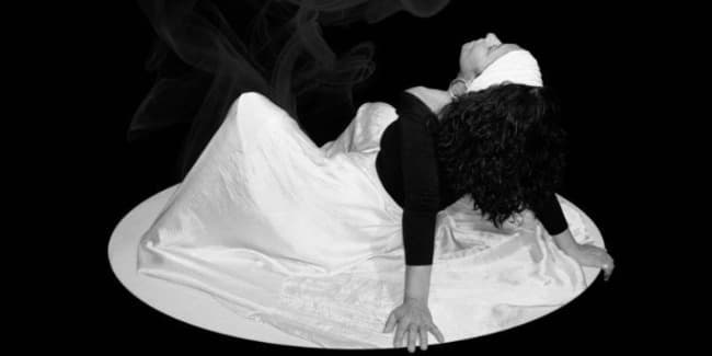 Emma Burgos regresa a escena con Estrella Negra