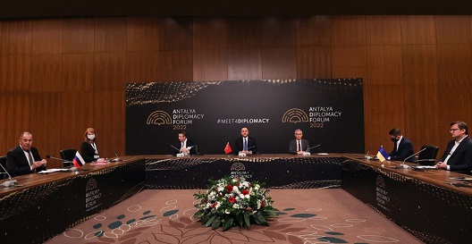La reunión de cancilleres de Ucrania y Rusia terminó sin avances