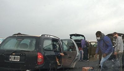 Denuncian que taxistas de Capital instalaron una parada en el retén de la ruta 2