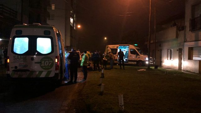 Feroz entradera en el barrio Constitución estaban vestidos como policías
