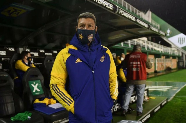 Boca echó a Battaglia