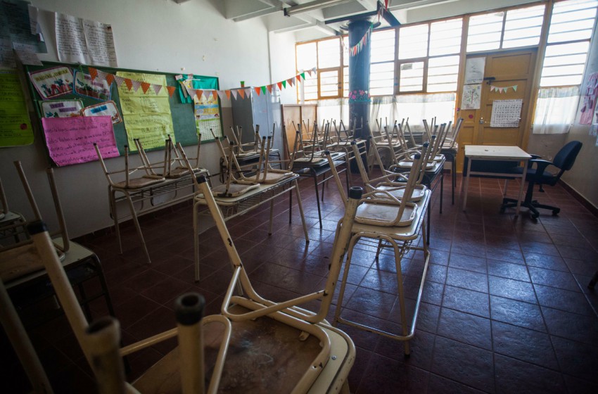 Aumenta la presión para el reinicio de clases presenciales en escuelas