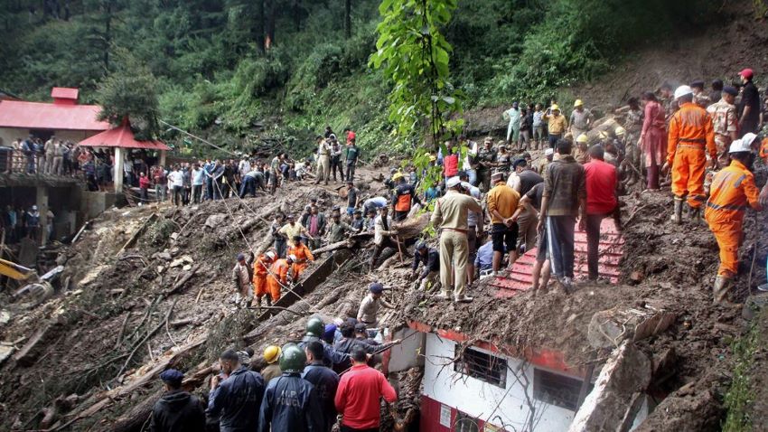 Ya son 65 los muertos en India por las lluvias torrenciales