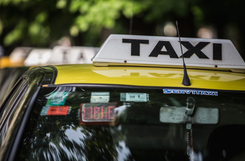 A partir del 31 de marzo los taxis de Mar del Plata deberán tener techos amarillos