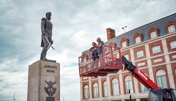 Avanzan las tareas de restauración de la Plazoleta «Armada Argentina»