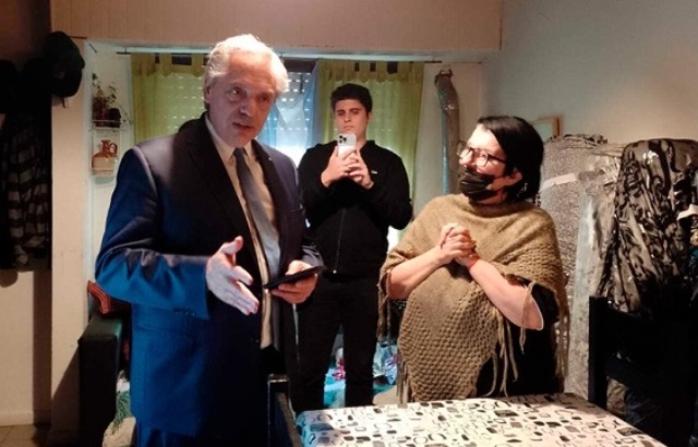 Marcela Parisi, la costurera que fue sorprendida por el Presidente en su visita a la Ciudad