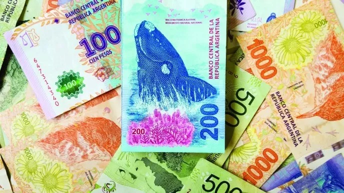 Pagan hasta $5.000 por billetes de $200 con un error: ¿Cuáles son?