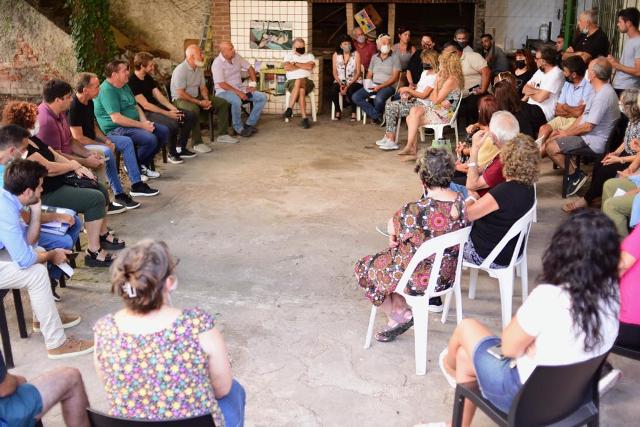 Montenegro y su gabinete se reunieron con vecinos del barrio Bosque Alegre