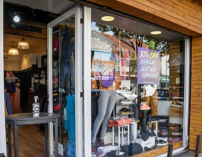 Comerciantes de calle San Juan le piden a Montenegro que «ingrese un cliente al local»