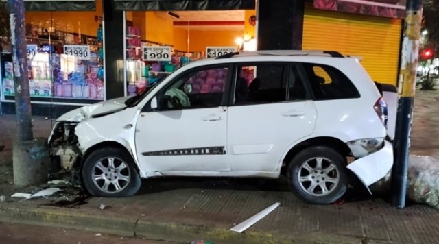 Choque al semáforo: borracho, menor y con VTV vencida responsabilizan a la madre 