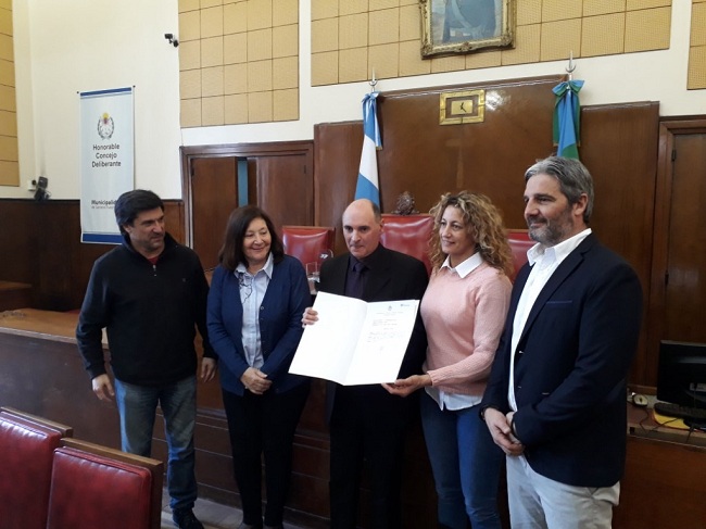 El HCD entregó un reconocimiento al folclorista Walter Amadeo