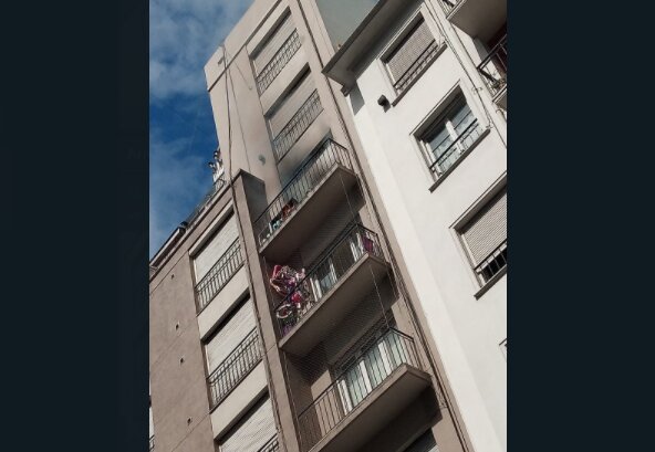 Se incendió un departamento en pleno centro y generó tensión entre los vecinos