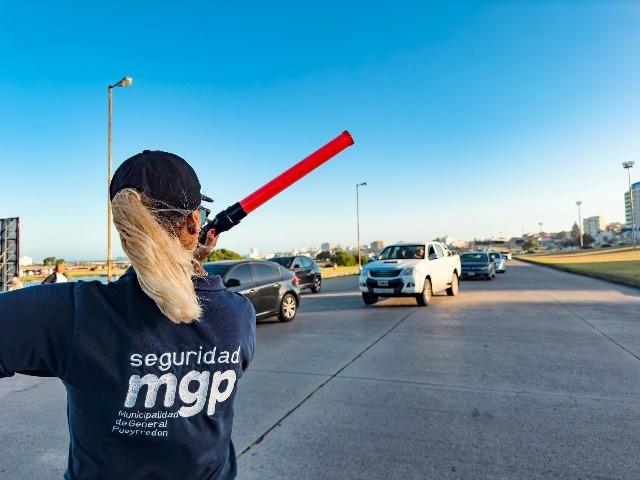 El Municipio despliega un operativo de agilización de tránsito en Punta Mogotes