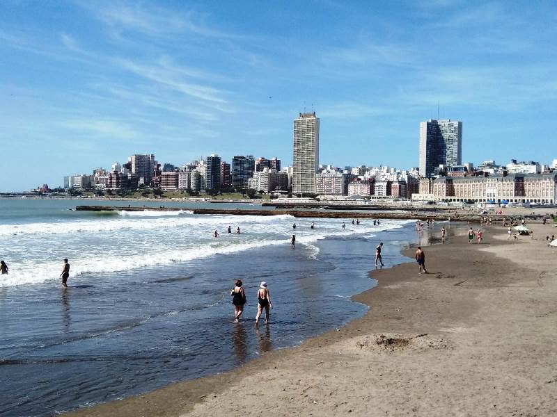 Ola de calor: en Mar del Plata la temperatura llegó a 34,5° y rompió récord
