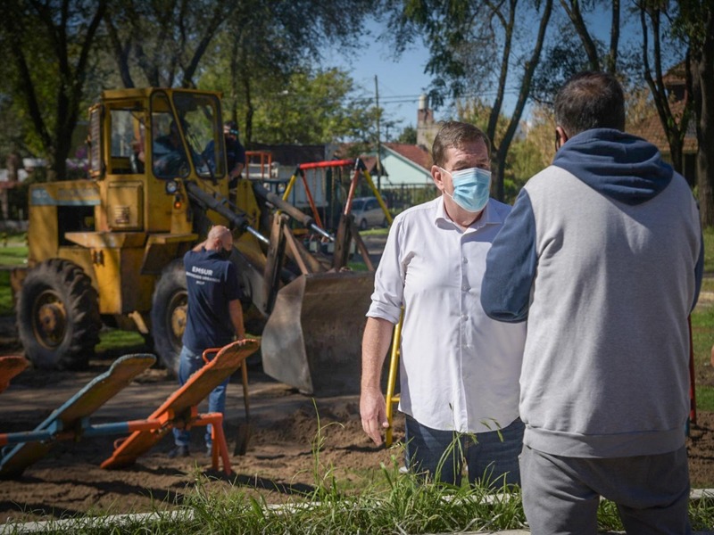 El Municipio realiza tareas de mejoramiento y arreglos en los barrios Termas Huinco y Juramento